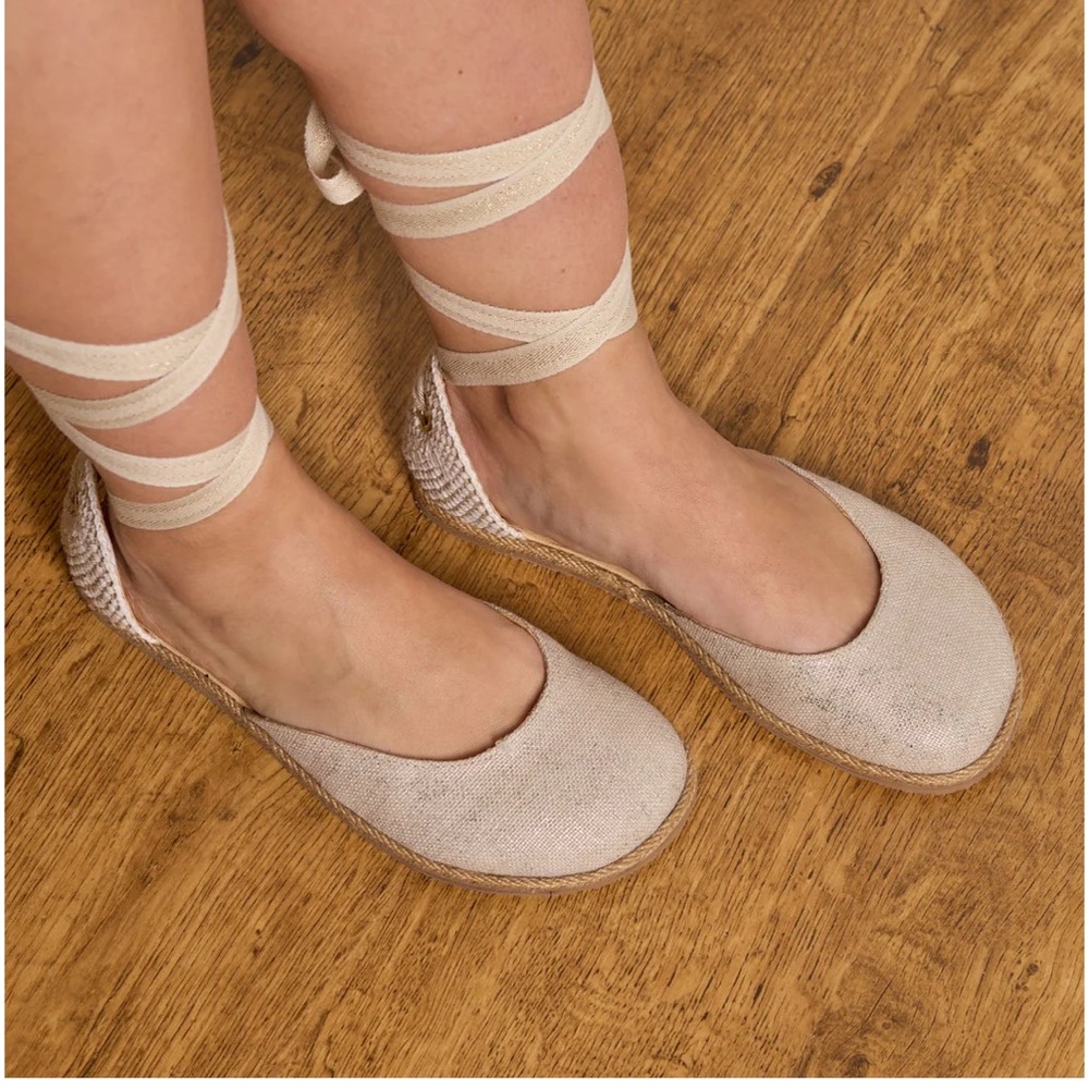 Navega barefoot linen lace up espadrilles 38 NEW